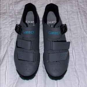 Cycling shoes